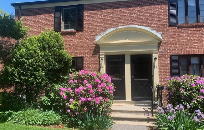 63 GRANT AVE