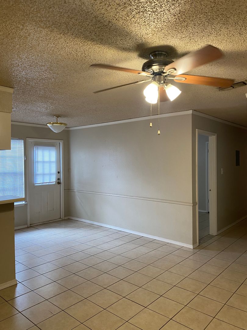 2 Bedroom Duplex in Edison