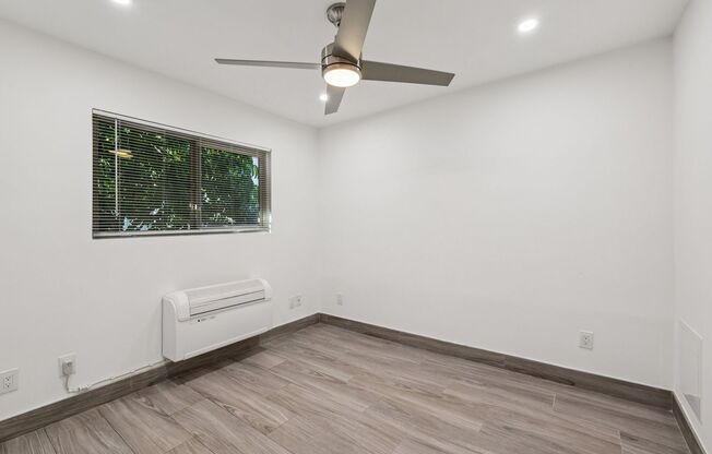 2 beds, 1 bath, 760 sqft, $2,299, Unit 15
