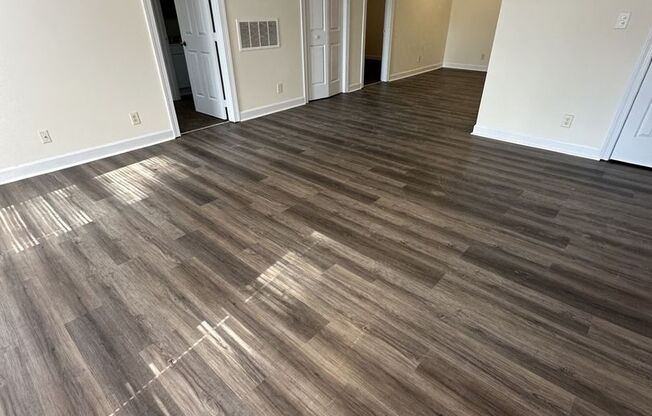 2 Bedroom 2 Bathroom Condo!