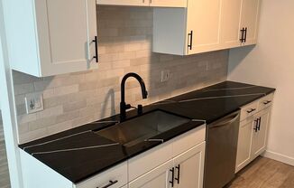 1 bed, 1 bath, 650 sqft, $2,395, Unit 39