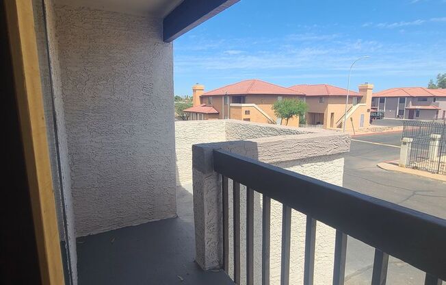 2 beds, 1 bath, 800 sqft, $1,095, Unit 240