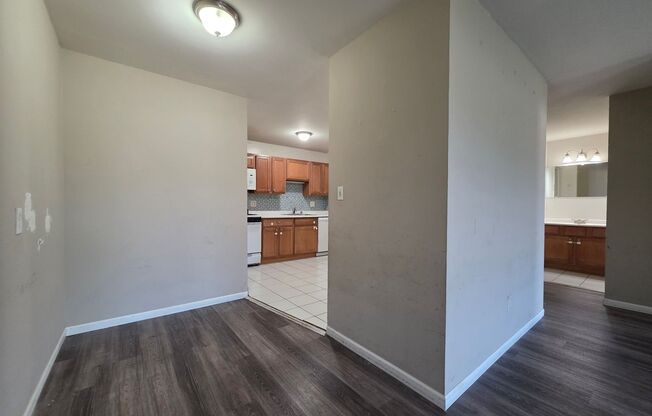 1 bed, 1 bath, $1,195, Unit 308