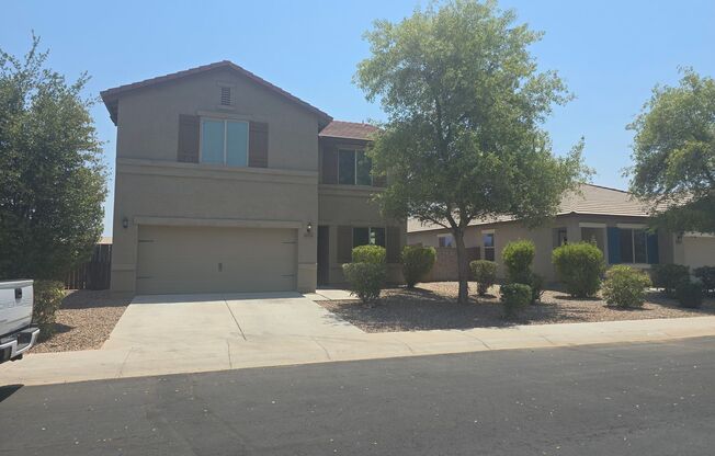 4 beds, 2.5 baths, $1,995