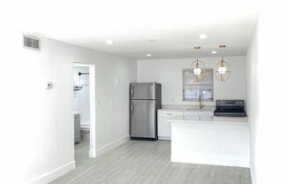 Studio, 1 bath, 750 sqft, $1,650, Unit 210