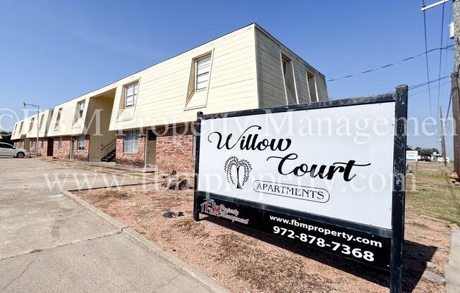 Willow Court Apartments, Unit 402 - 2 Bedroom, 1 Bathroom Upstairs Apartment in Mexia, TX!