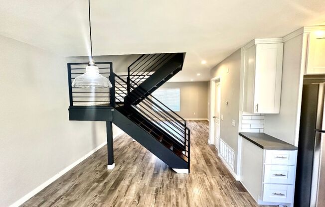 Stunning Townhome In Santee with Modern Fixtures