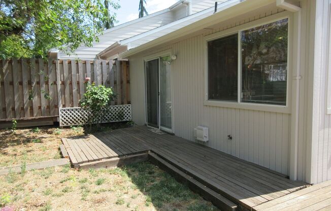 Two Bedroom, Two Bathroom Home in West Salem
