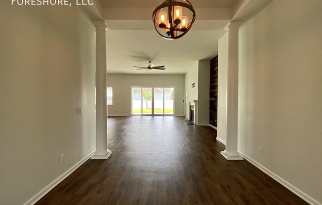 37 FREEDOM DR