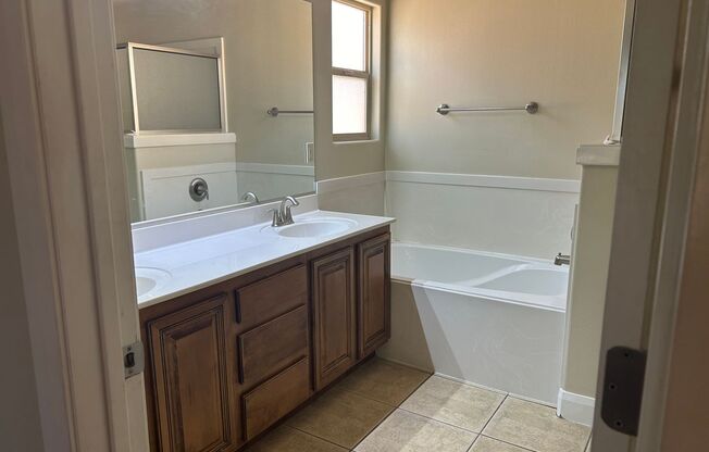 3 beds, 2 baths, $2,095