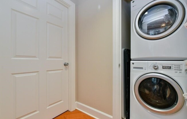 3 beds, 2.5 baths, 1,737 sqft, $6,800, Unit 310