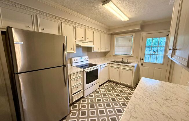 2 Bed/1.5 Bath Townhome Available for Rent in Ridgeland!