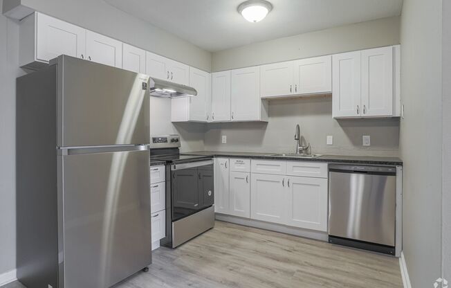 2 beds, 1 bath, 700 sqft, $925, Unit 2108-2 B