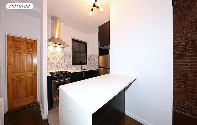 301 E 95 ST