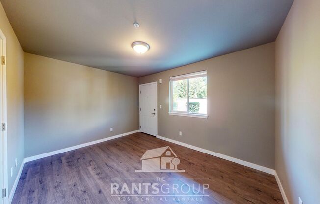 2 beds, 1 bath, $1,650, Unit 104