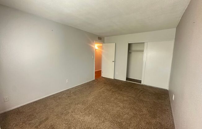 2 beds, 1 bath, $1,700