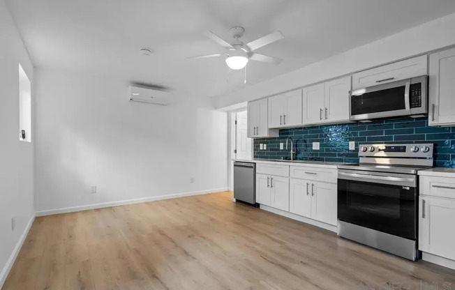 1 bed, 1 bath, 480 sqft, $2,300, Unit 2966 Reynard