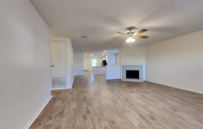3912 FOX RUN DR