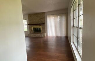 2 beds, 1 bath, $1,399