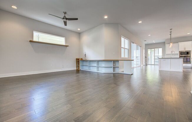 Contemporary Comfort Near Mueller & Downtown