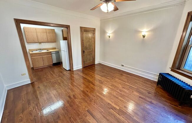 1 bed, 1 bath, 425 sqft, $1,865, Unit 233-220