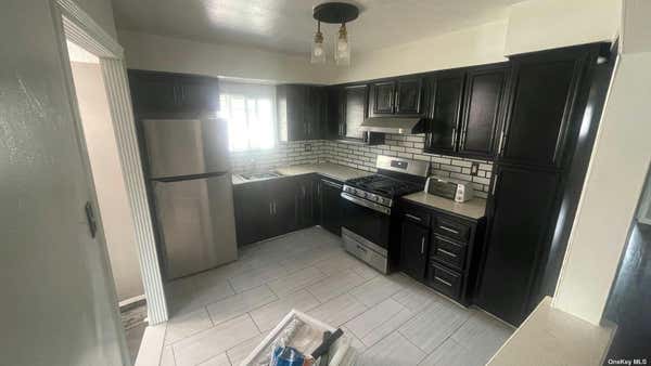 3 beds, 2 baths, $3,500