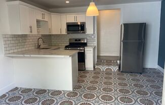 3 beds, 1 bath, $2,995