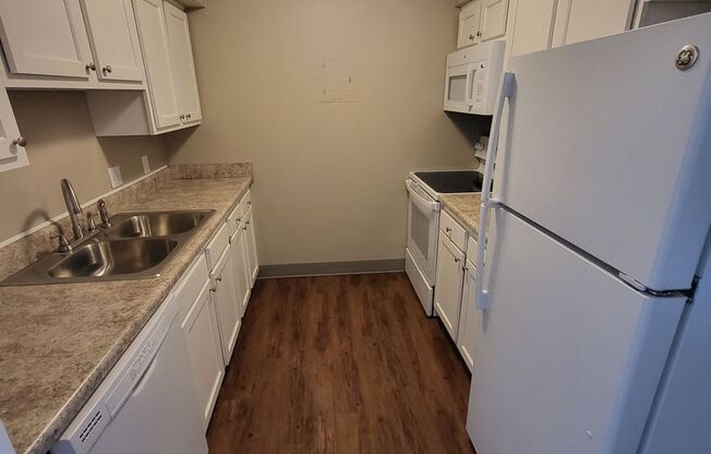 1 bed, 1 bath, 850 sqft, $999, Unit 9-917