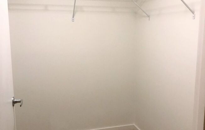 1 bed, 1 bath, 789 sqft, $1,667, Unit 211