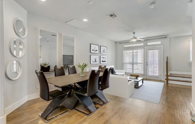 1310 RANCHO MIRAGE DR