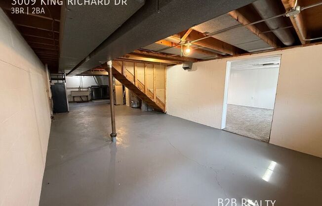 3009 KING RICHARD DR