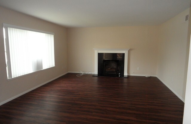 Spacious single story 3 BR, 2 BA Condo