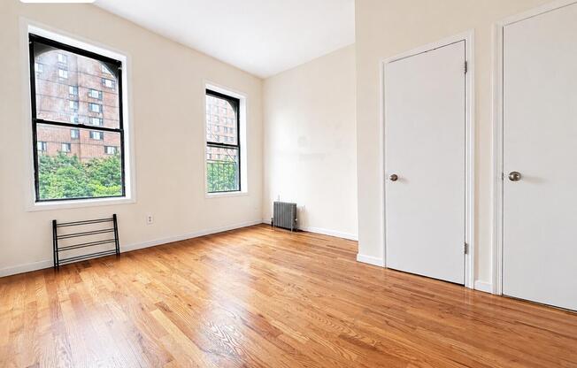 312 W W 142 ST