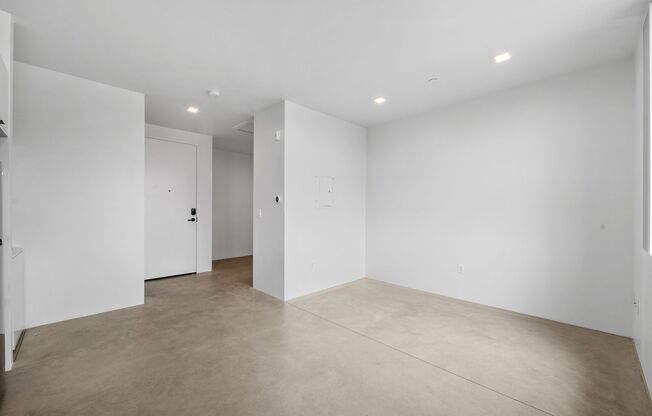 Studio, 1 bath, 347 sqft, $1,995, Unit Unit 15