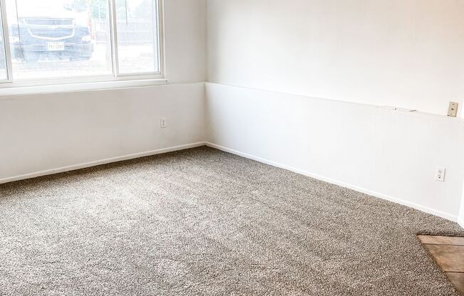 2 beds, 1 bath, 825 sqft, $1,045, Unit C