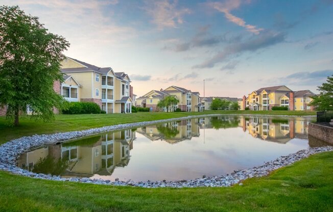 Pond View at Center Point Apartments, Indianapolis, IN, 46214