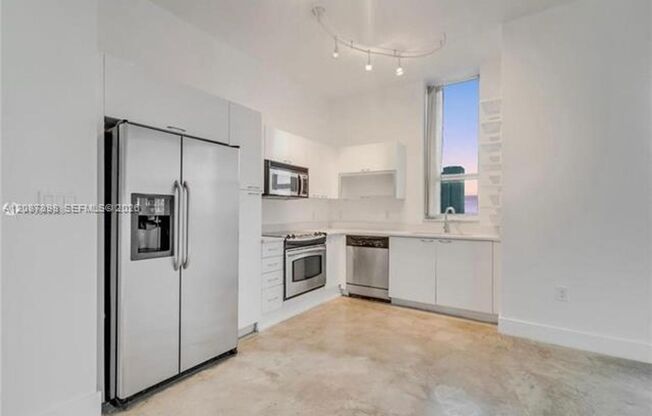 2 beds, 2 baths, $3,500, Unit # 1701