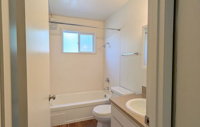 1 bed, 1 bath, 650 sqft, $1,160, Unit 3515-14
