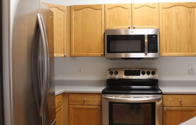 Deer Creek - 2nd Floor 2 bedroom/2 Bath Condo!