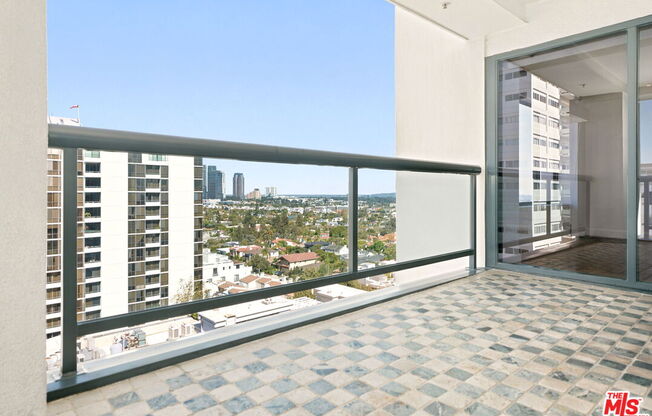 2 beds, 3 baths, 2,018 sqft, $10,499, Unit 1104