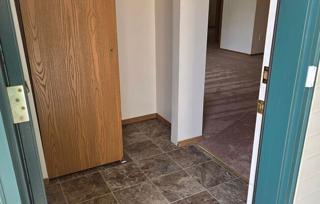 2 beds, 1 bath, 856 sqft, $1,259, Unit PL   7612