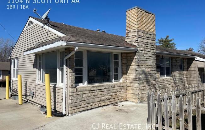 1104 N SCOTT