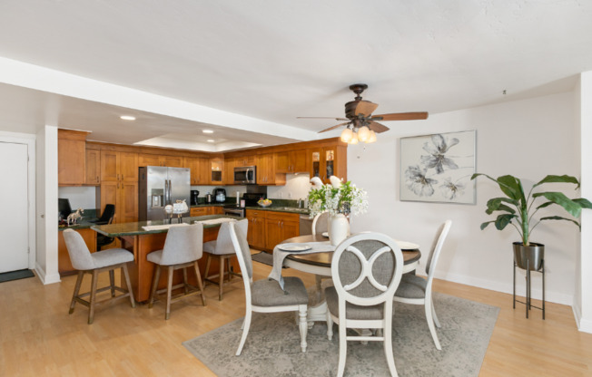 184 DATE AVE
