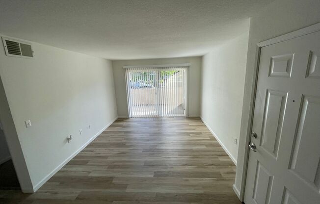 1 bed, 1 bath, 678 sqft, $1,675, Unit 2403
