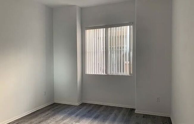 2 beds, 2 baths, 1,000 sqft, $4,100, Unit 312