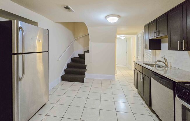 3 beds, 2 baths, 1,365 sqft, $4,250, Unit 877-D1