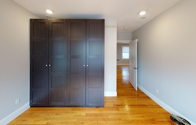 3 beds, 2.5 baths, 1,608 sqft, $4,000, Unit 12