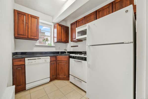 1 bed, 1 bath, 750 sqft, $2,650, Unit 6J