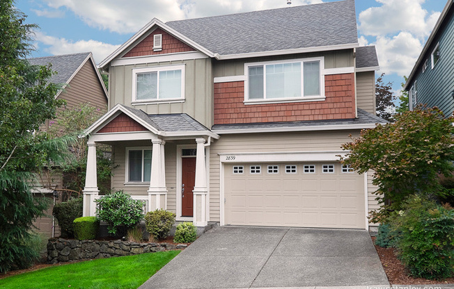 Amazing 3 BD* 2.5 BA* Single Family Home With An Open Loft! *Free High Speed Internet* *Spectacular Location!*