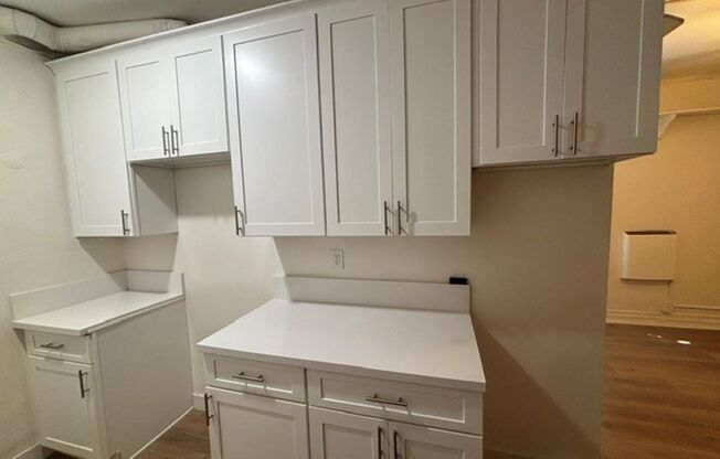1 bed, 1 bath, $1,385, Unit 121